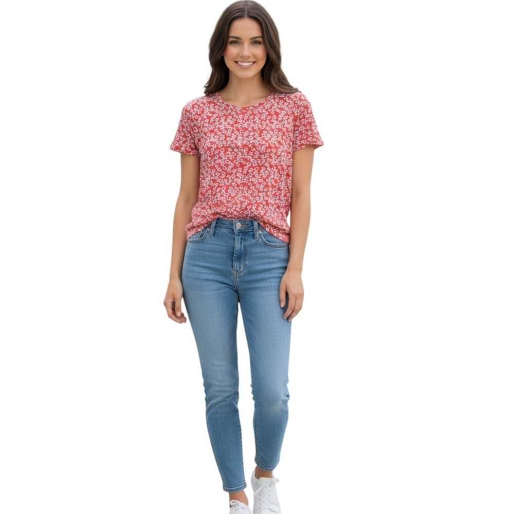 NWT Lücky Brand Floral Red and White Short Sleeve Woman's Shirt Small
